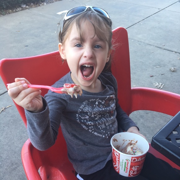 Meet your Posher, Wendy - Picture 3 of 3